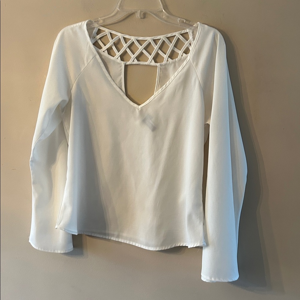 Top - Sheer, White by Want and Need Size Small